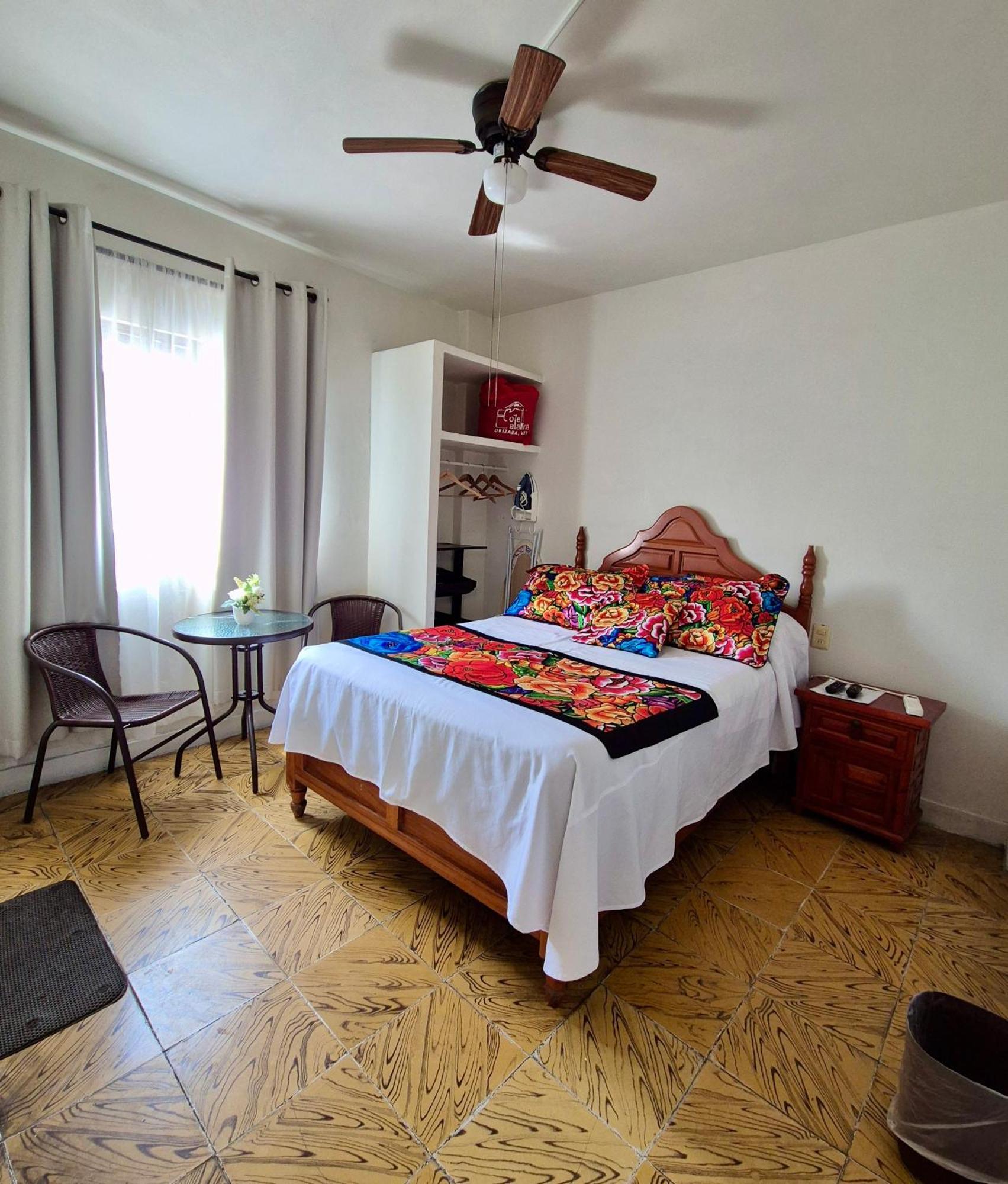 Hotel Catalina Orizaba  Szoba fotó